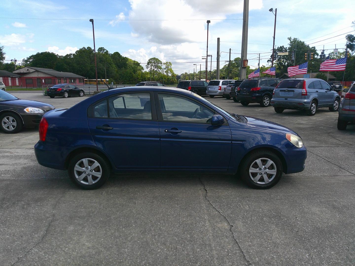 2010 BLUE HYUNDAI ACCENT GLS (KMHCN4AC6AU) , located at 10405 Abercorn Street, Savannah, GA, 31419, (912) 921-8965, 31.988262, -81.131760 - Photo#4